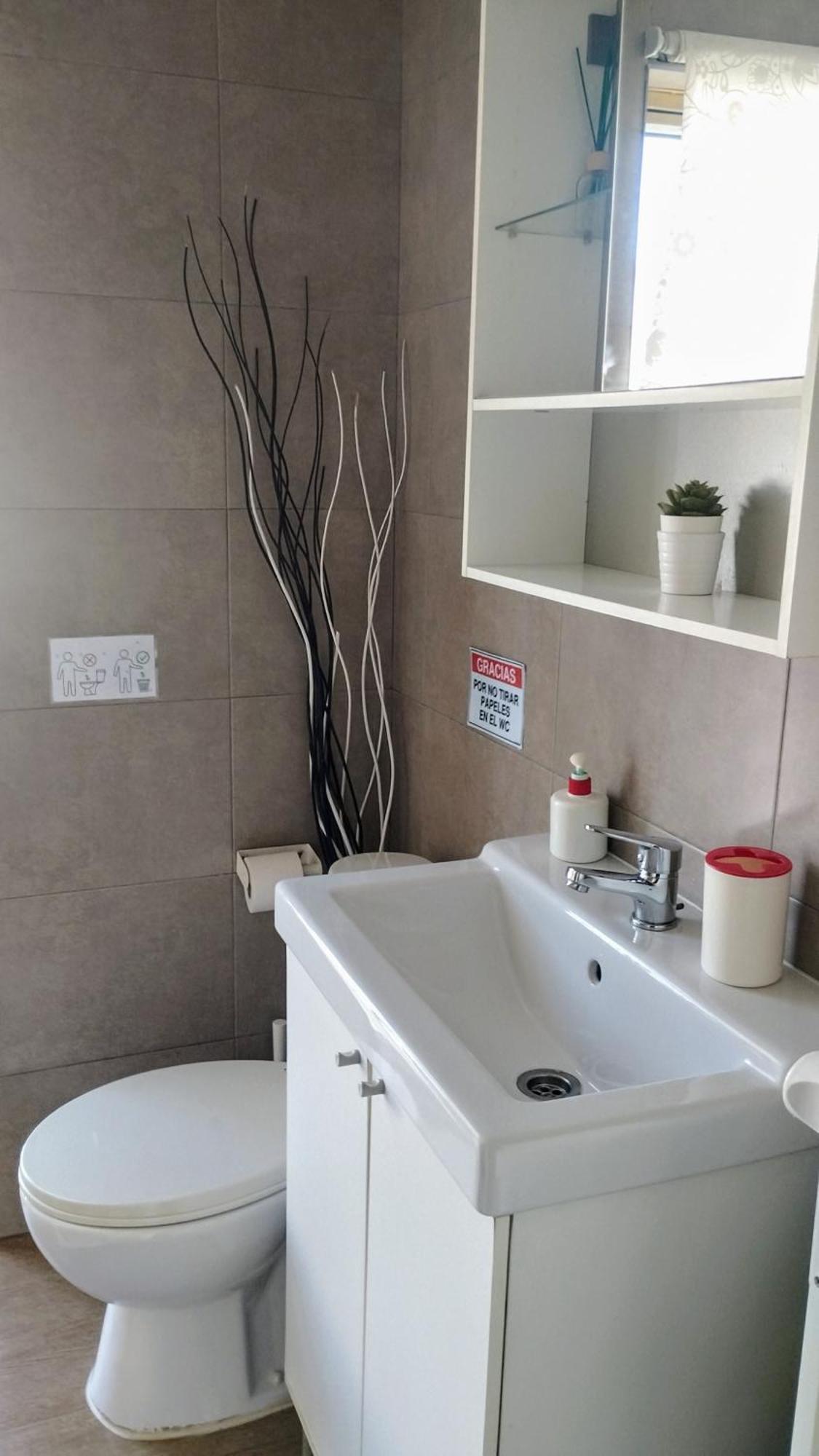 Apartment 1 Y Salon Con Sofa Cama Bien Comunicado Con El Centro