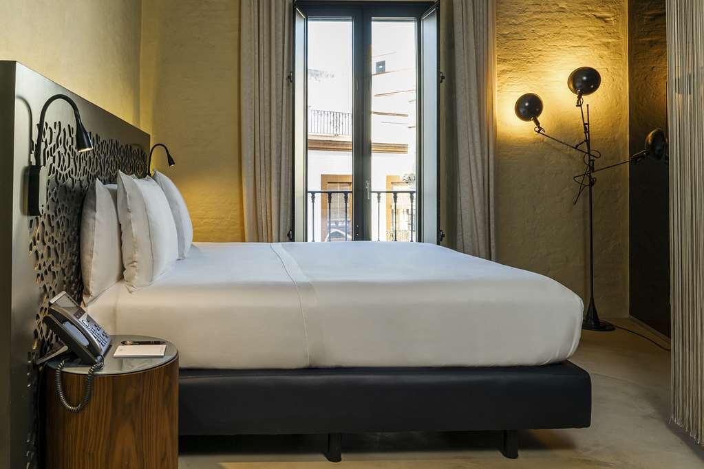 Mercer Eme Cathedral Hotel Seville
