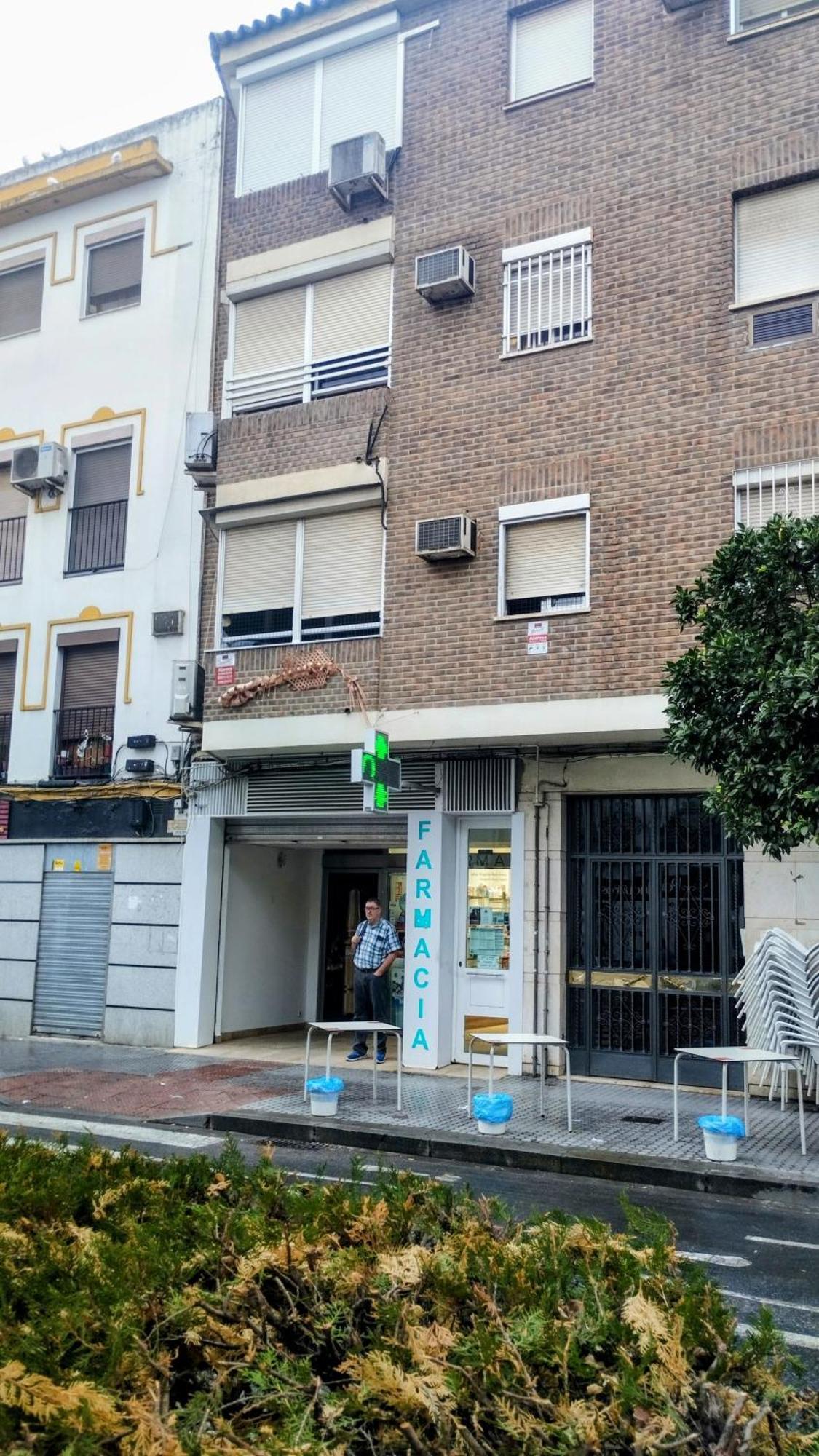 1 Y Salon Con Sofa Cama Bien Comunicado Con El Centro *