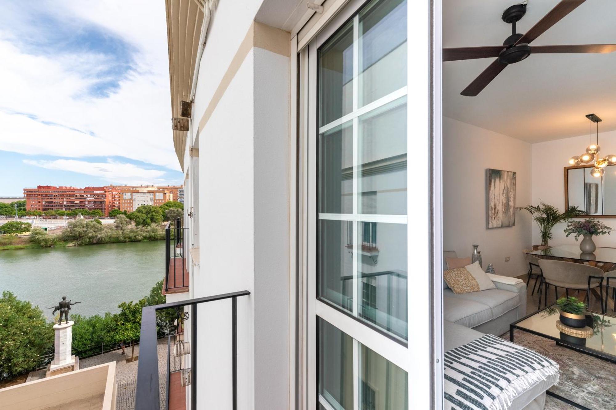 Apartamento 3 Y 2 Banos Junto Al Rio Sevilla