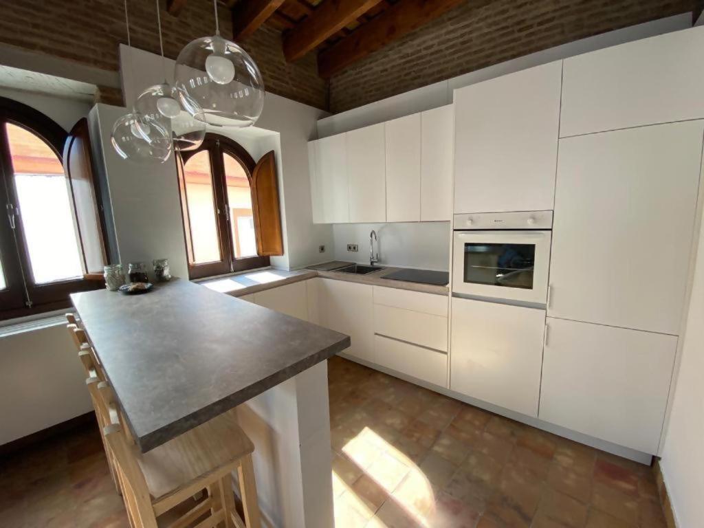 Hostfy Centro Puerta Osario Apartment *