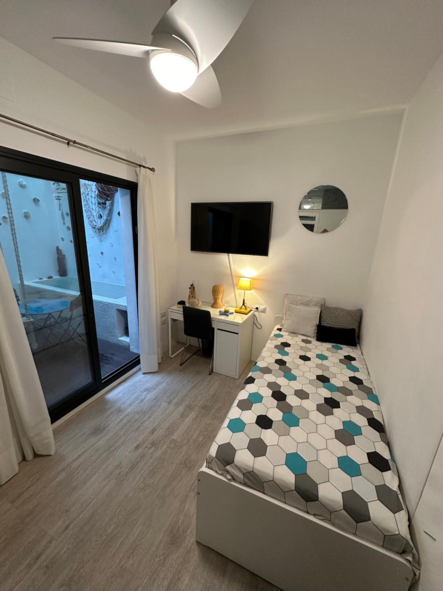 Homestay Casa Duque Compartida Familiar 2- Bano Propio Seville
