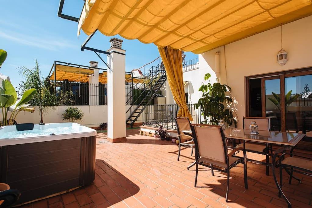 Amazing Penthouse In Triana With Jacuzzi Centro Apartment