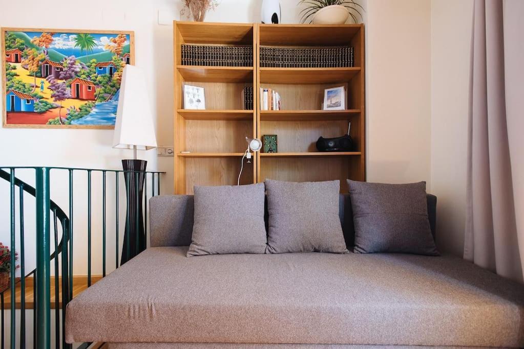 Amazing Penthouse In Triana With Jacuzzi Centro