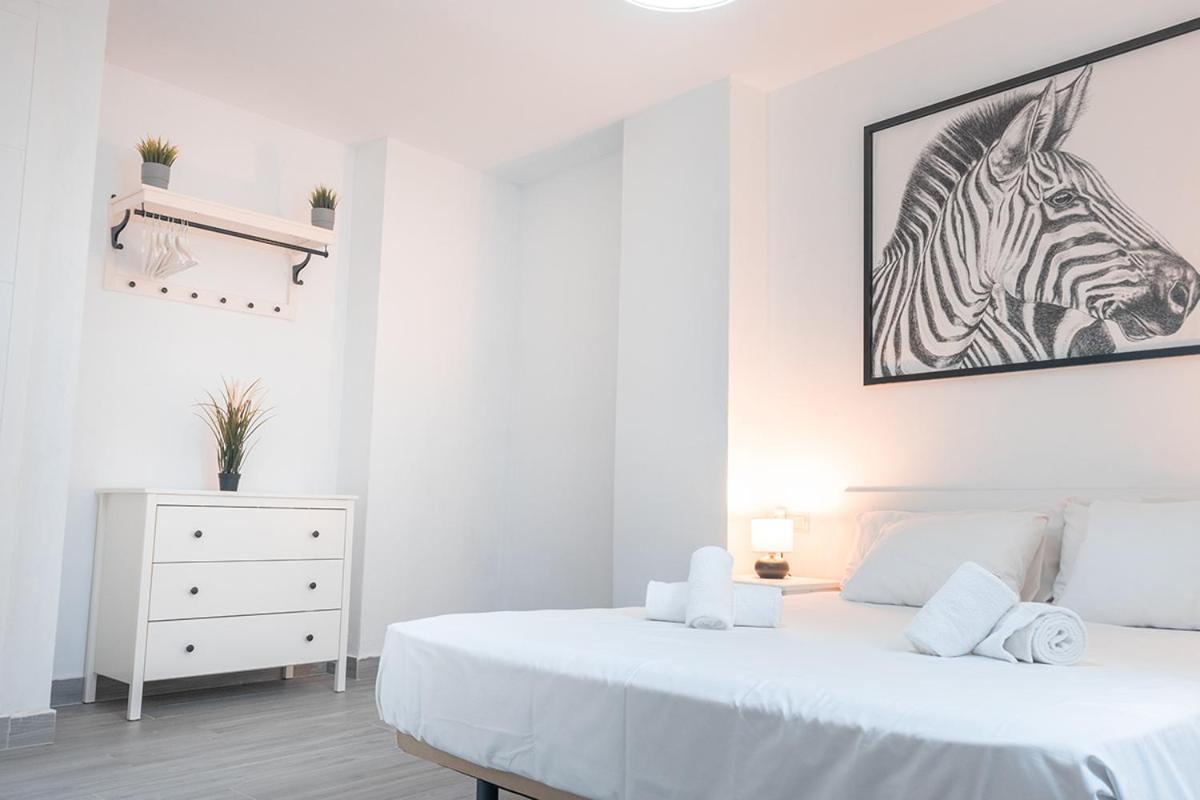 Old Town 1 Bedroom, 1 Bathroom, Wifi Apartment *