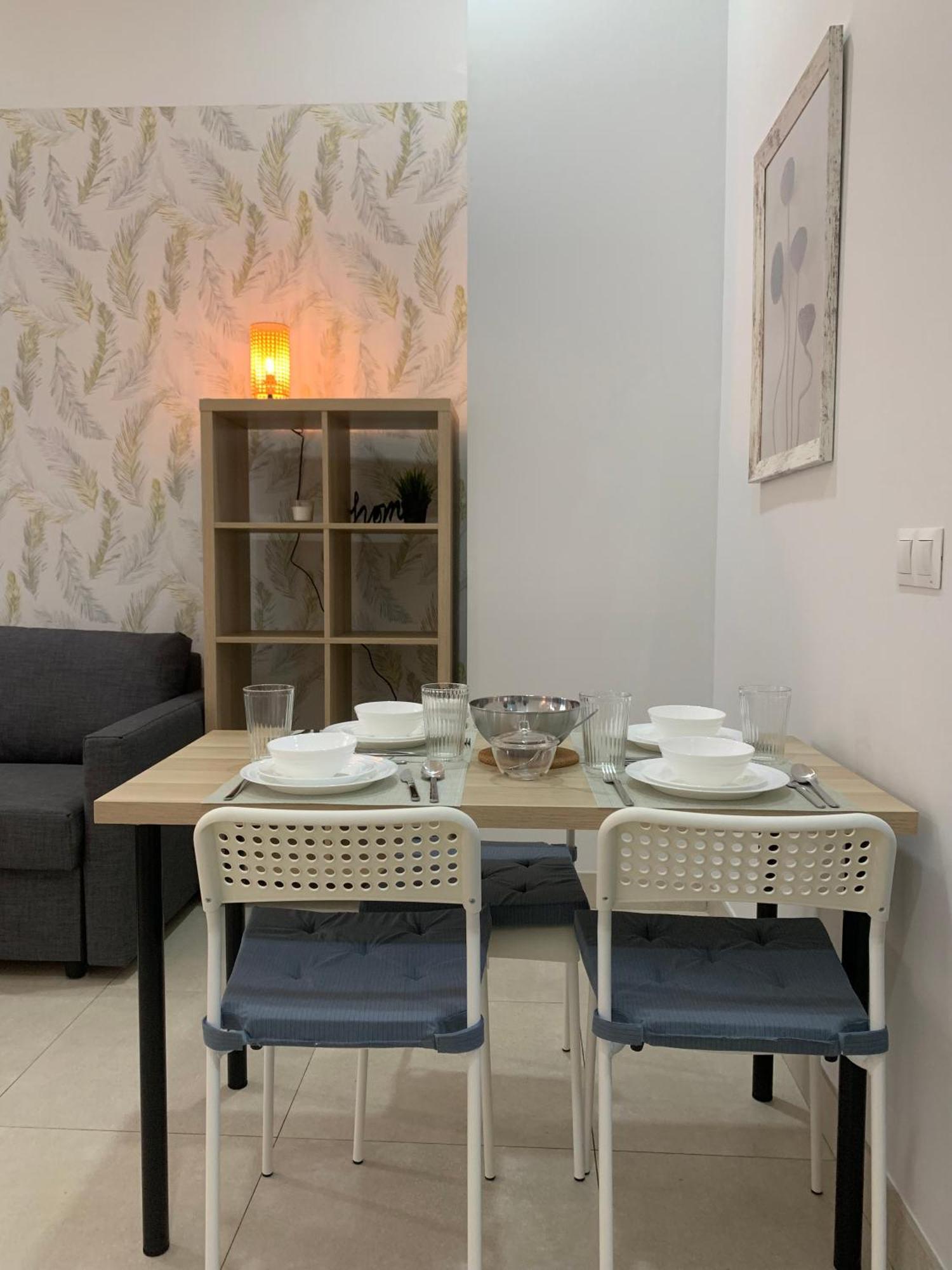 Triana Moderno Apartment *