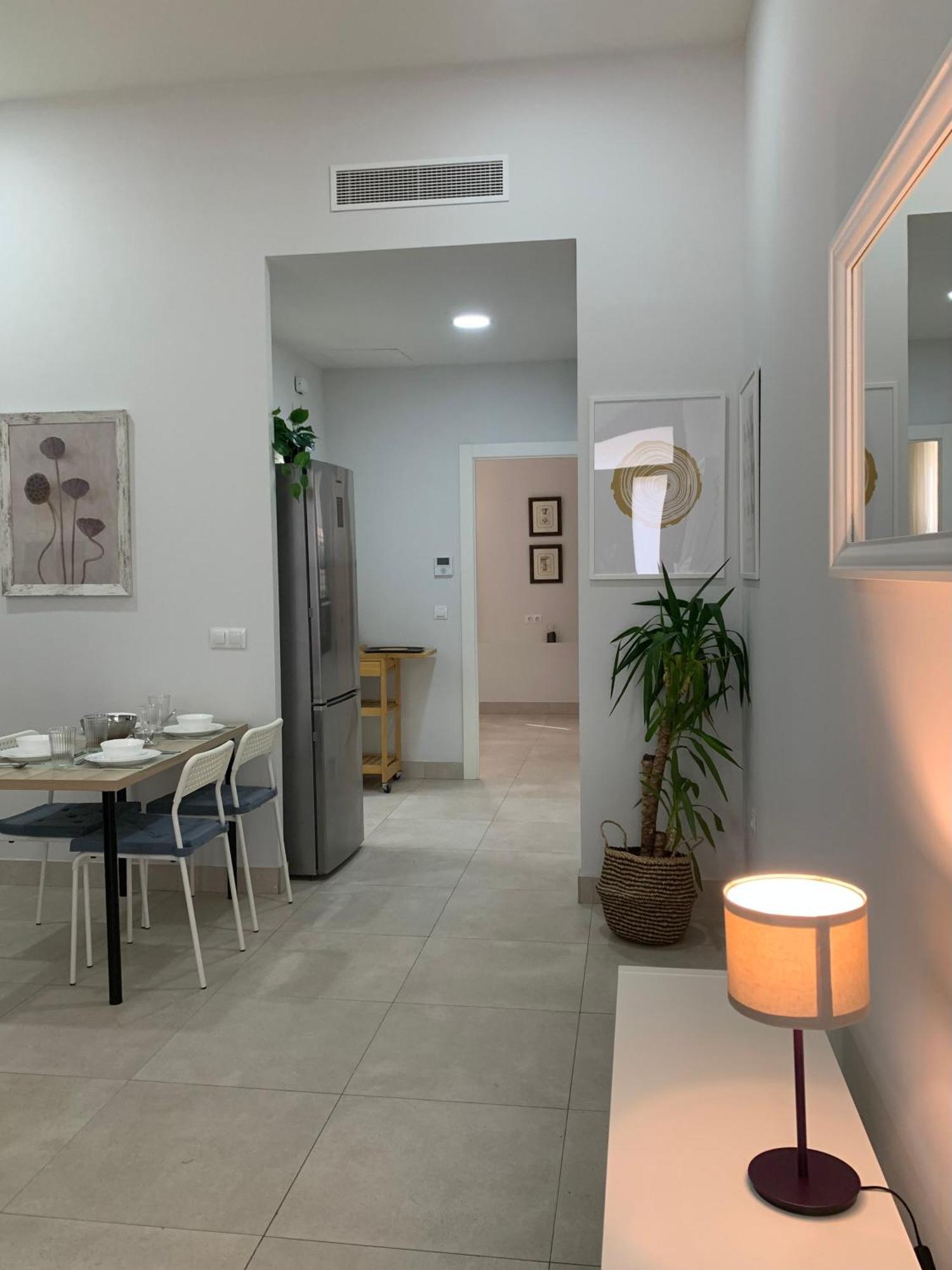Triana Moderno Apartment