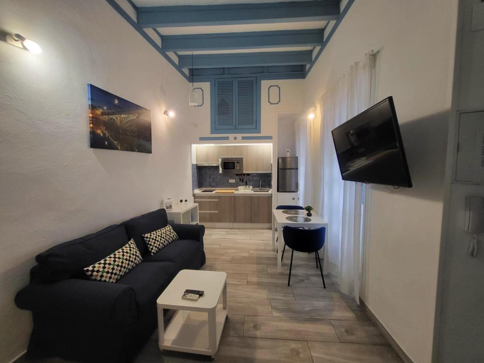 Apartment Cuarta Puerta Centro Historico Seville
