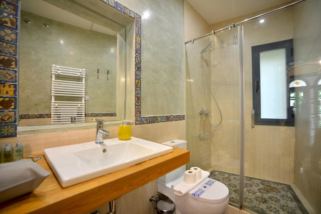 Classic And Luxury- 2bd 2bth- Sierpes Apartment Seville
