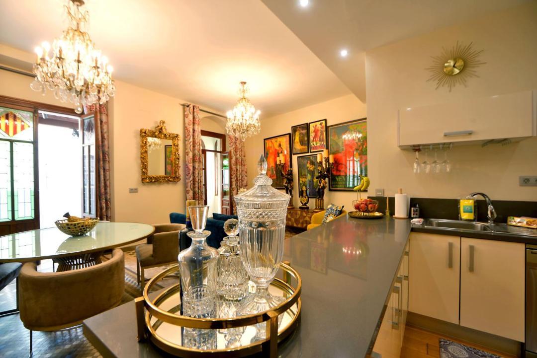 Classic And Luxury- 2bd 2bth- Sierpes Seville