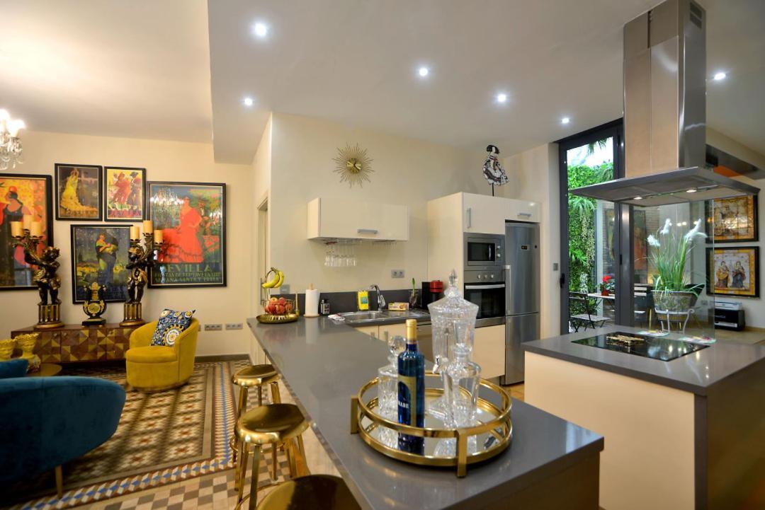 Classic And Luxury- 2bd 2bth- Sierpes Apartment *