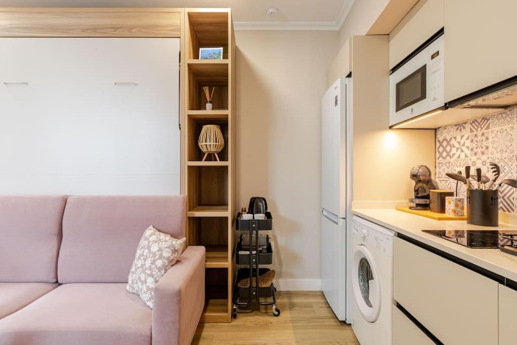 Apartamento New! Cozy For Couples With Private Patio & Out Shower Sevilla