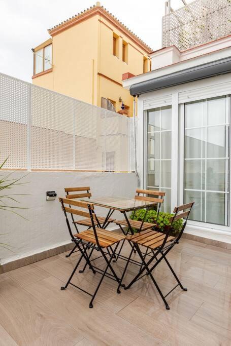 New! Cozy For Couples With Private Patio & Out Shower