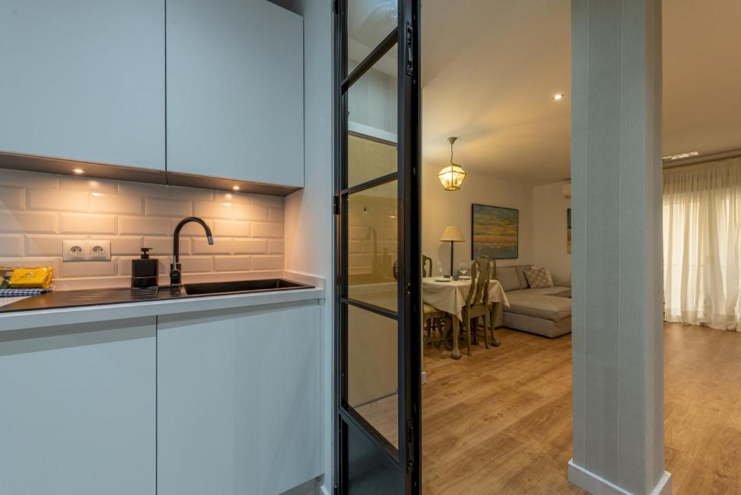 Wide With Beautiful Kitchen 2bd 3bth -arenal Apartment Seville