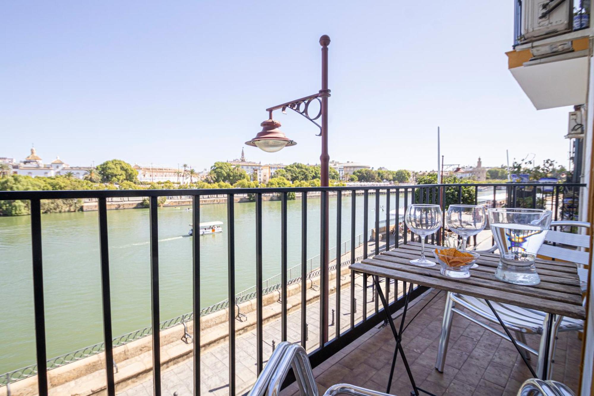 3 Bedroom With Stunning Guadalquivir Views * Seville