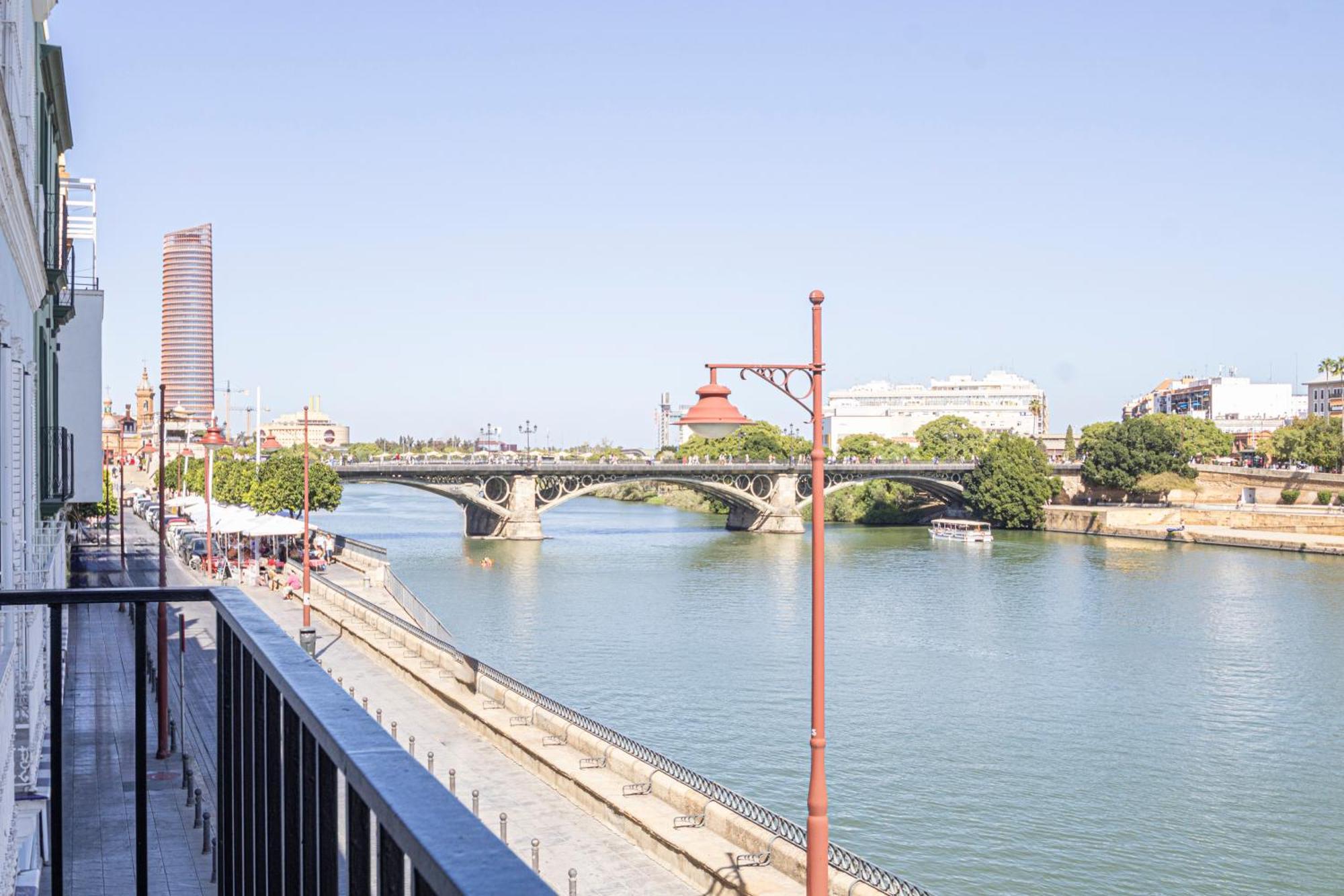 3 Bedroom With Stunning Guadalquivir Views Apartment