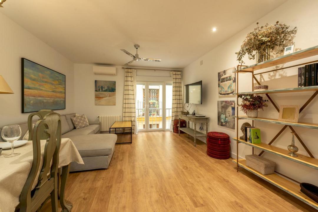 Wide With Beautiful Kitchen 2bd 3bth -arenal Apartment *