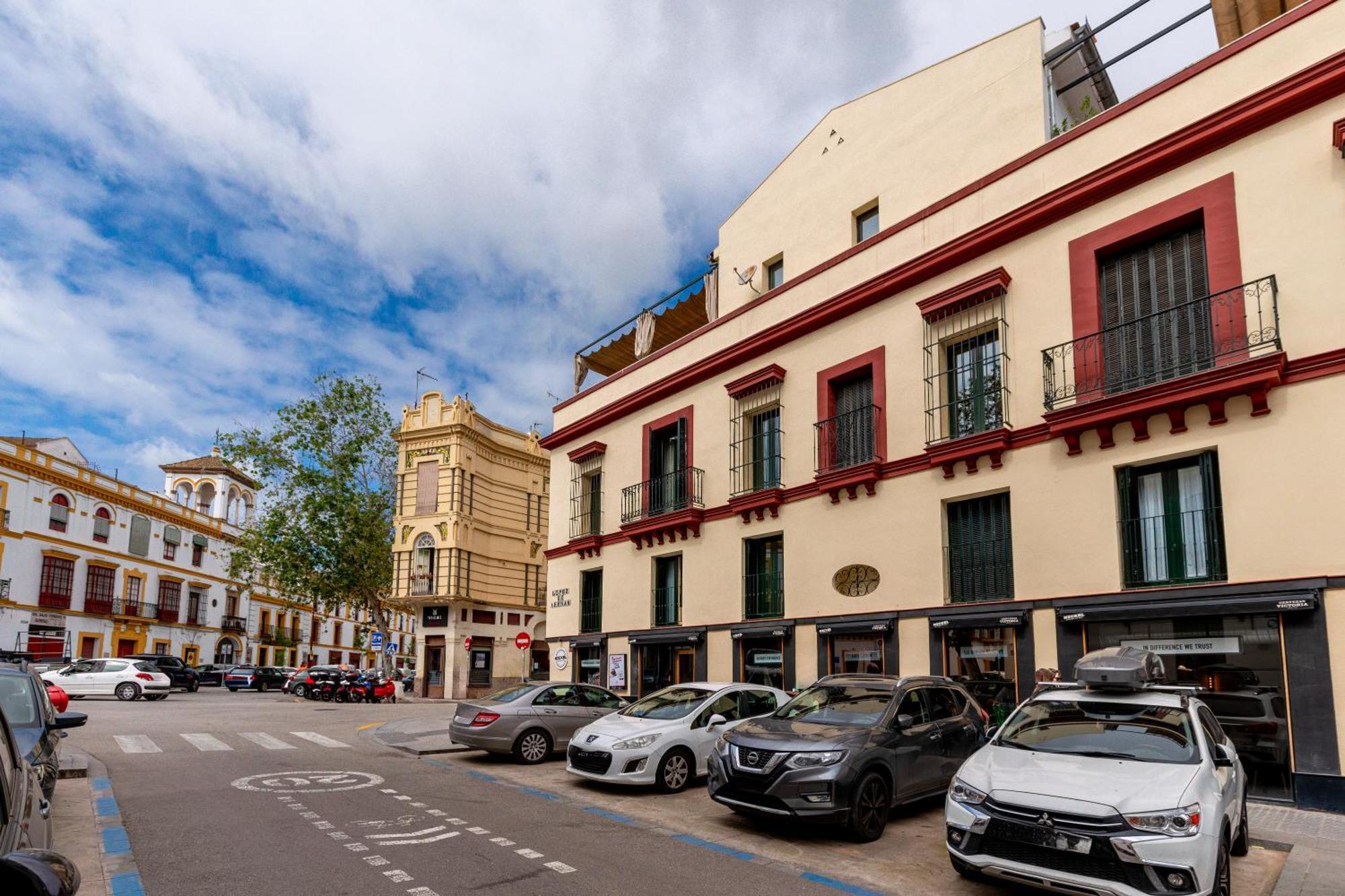 Pyle Centro Junto Catedral * Seville
