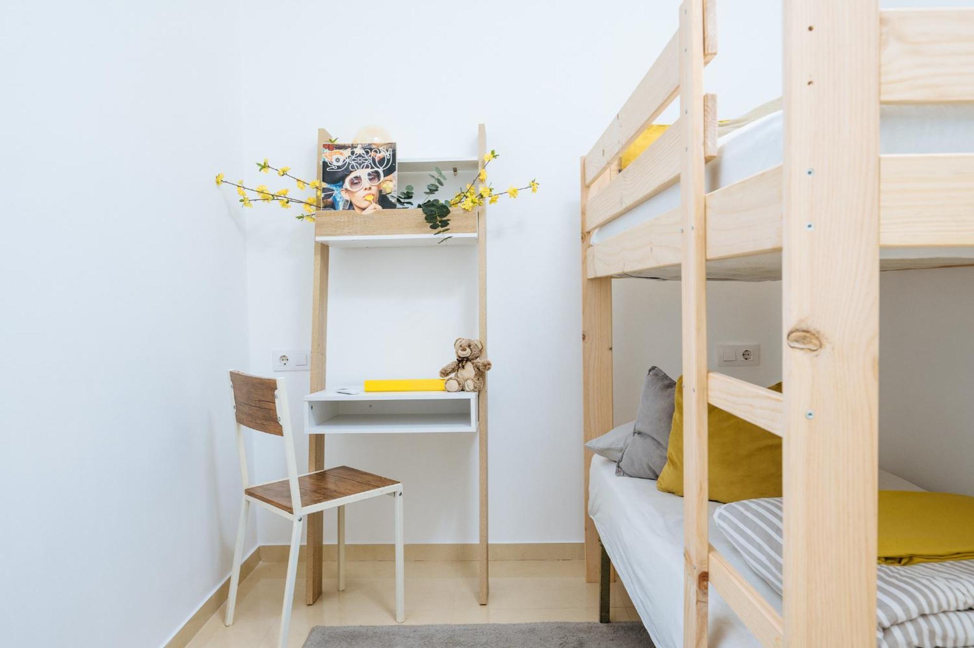Homestay Bright Bunk Bed In Historic Center *