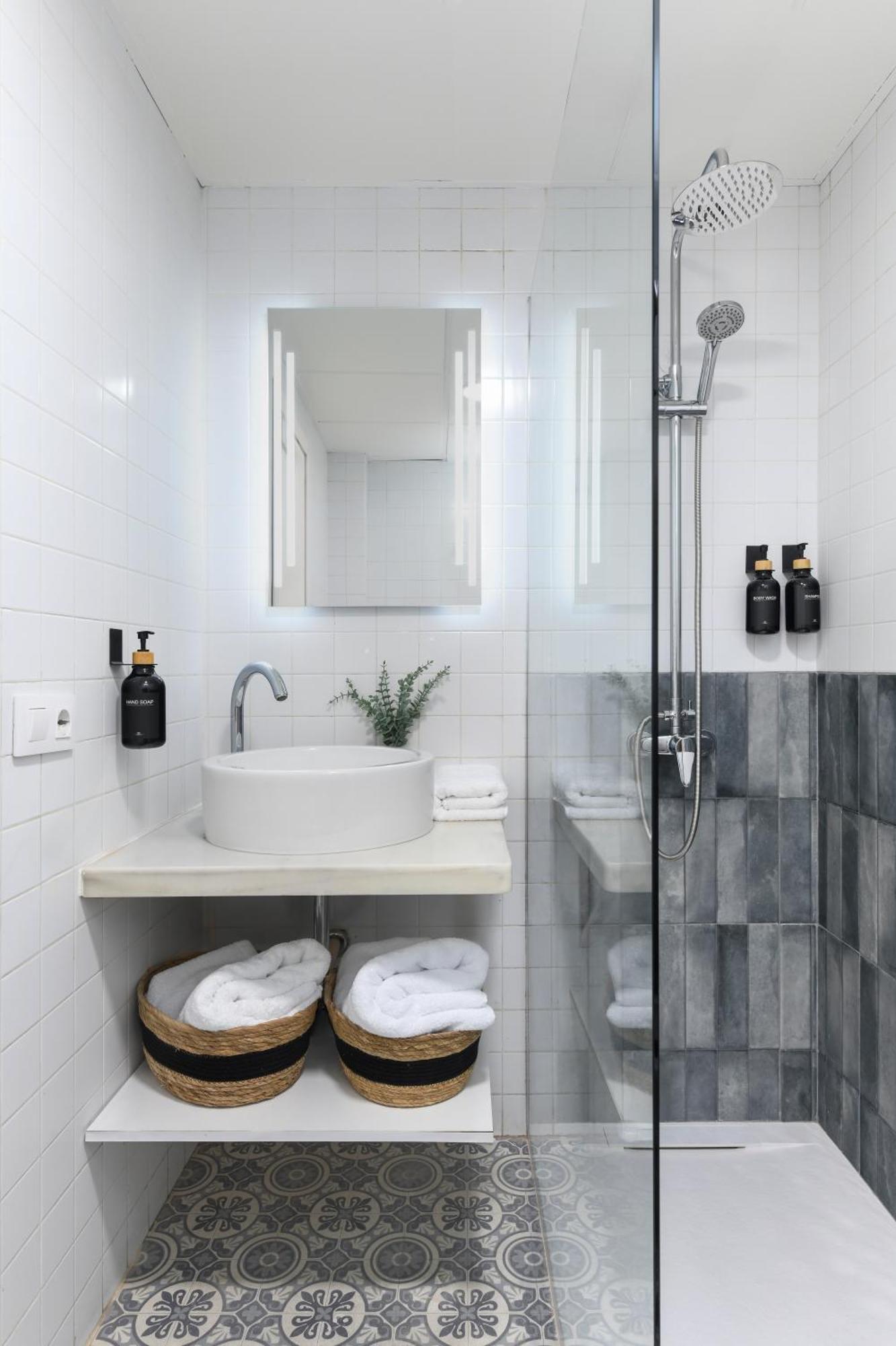 Apartamento Urban Oasis With Pool & Parking Sevilla