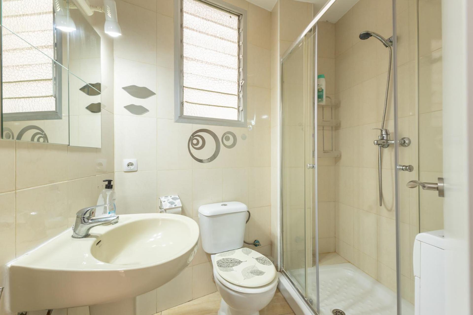 Duque Center Premium Suites, Free Parking Apartamento *
