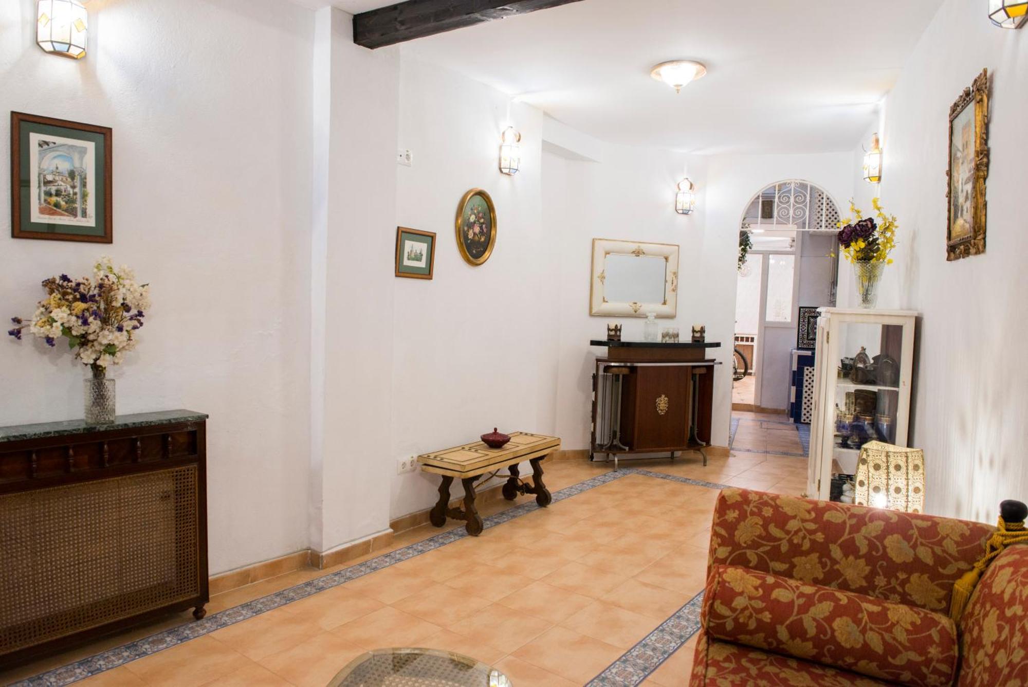 La Casa De Flores Homestay *