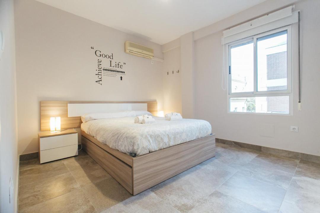 Wide And Diaphanous- 3bd 2bth- Alcazar Apartment Seville