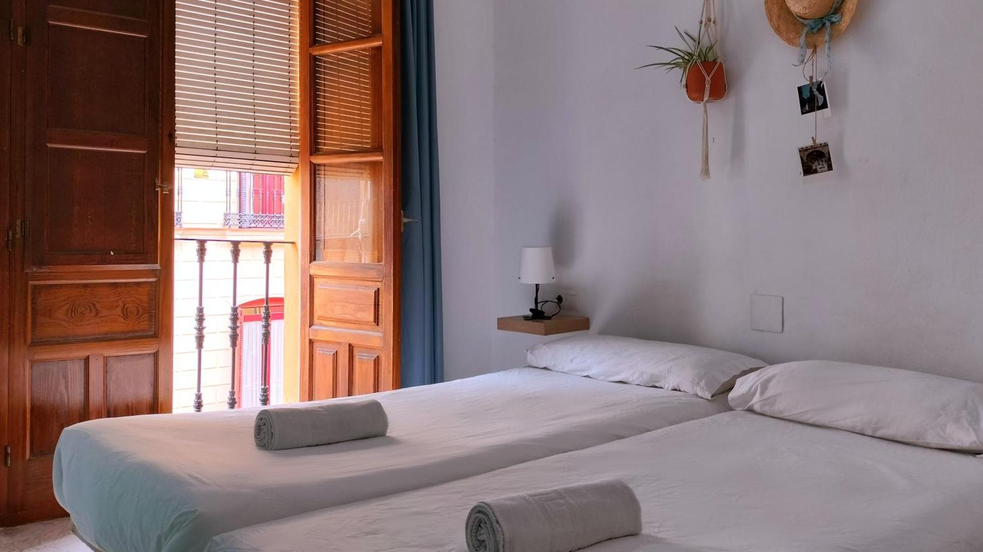 En Centro Con Vistas A La Plaza Alameda De Hercules - Hasta 6 Personas Apartment *