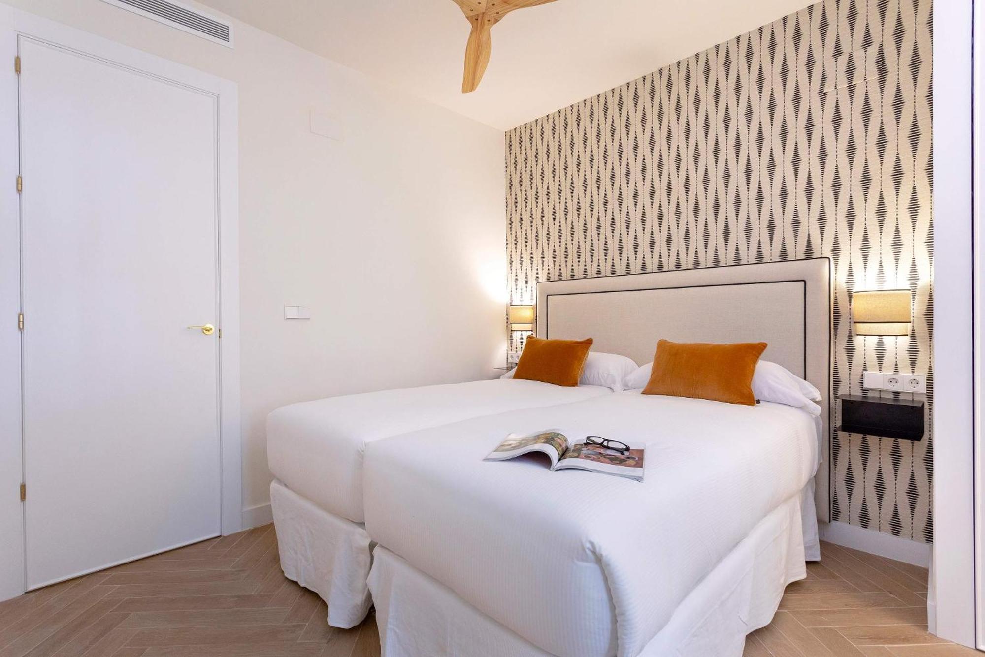 Genteel Plaza De Santa Cruz Apartment *