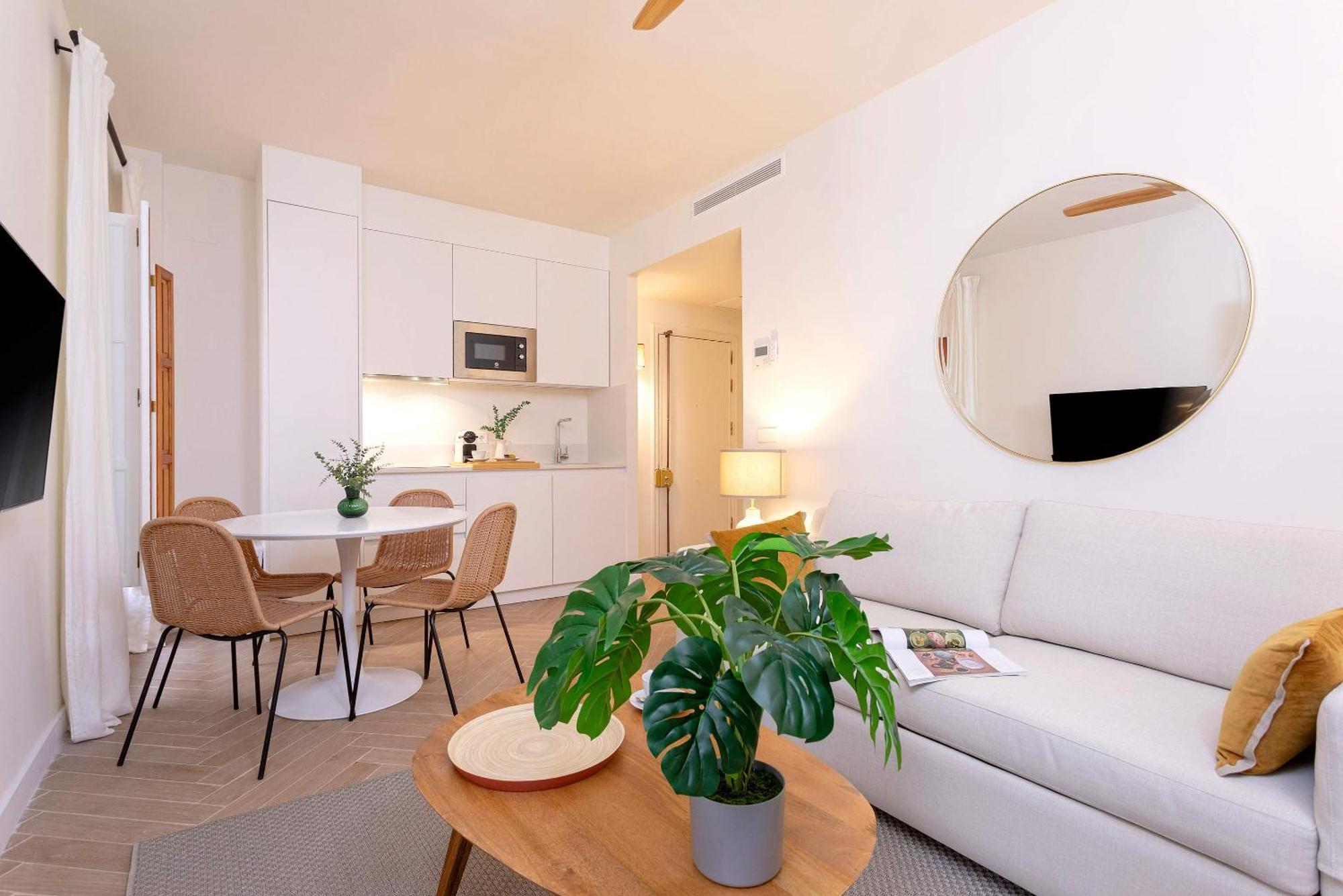Genteel Plaza De Santa Cruz Apartment Seville