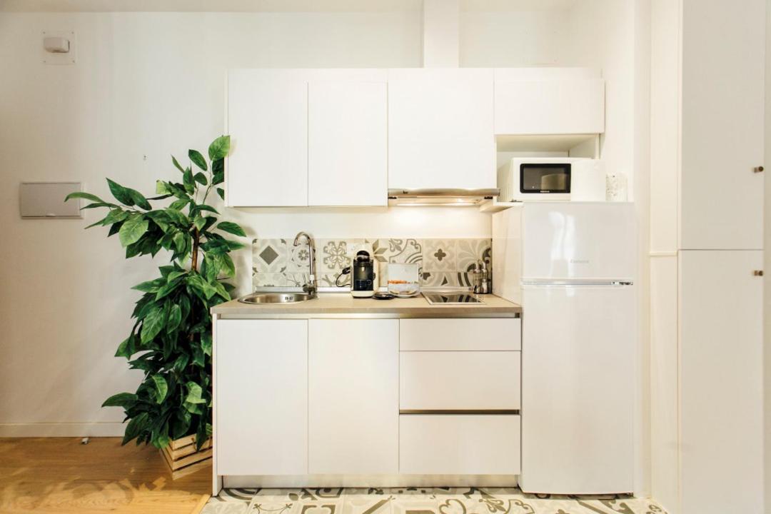 Bright And Comfortable- 2d 2b- Conde De Torrejon *