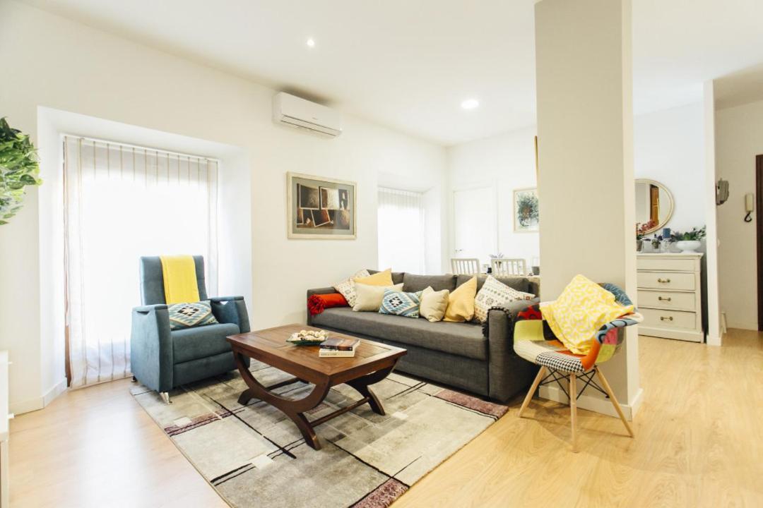 Bright And Comfortable- 2d 2b- Conde De Torrejon Apartment