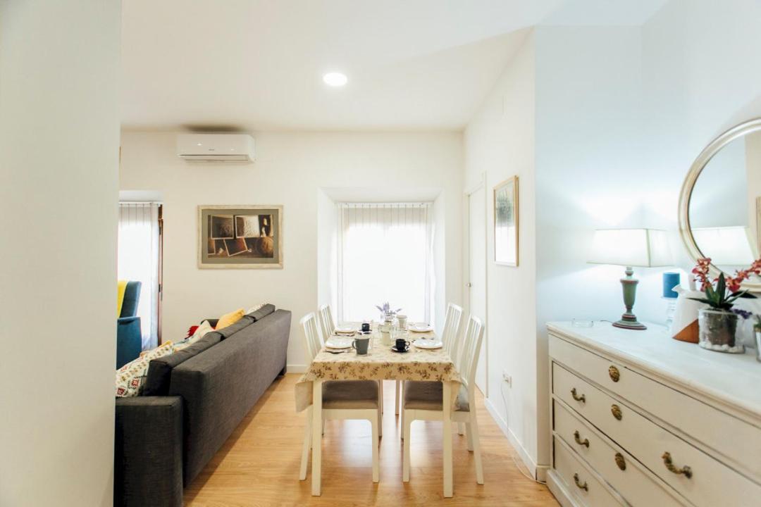 Bright And Comfortable- 2d 2b- Conde De Torrejon