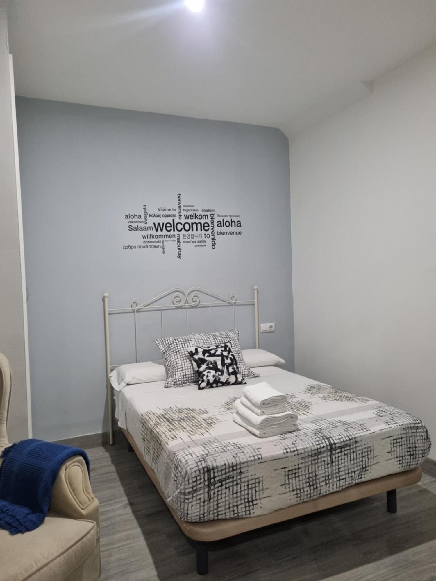 Deluxe Family Triana Apartment Seville