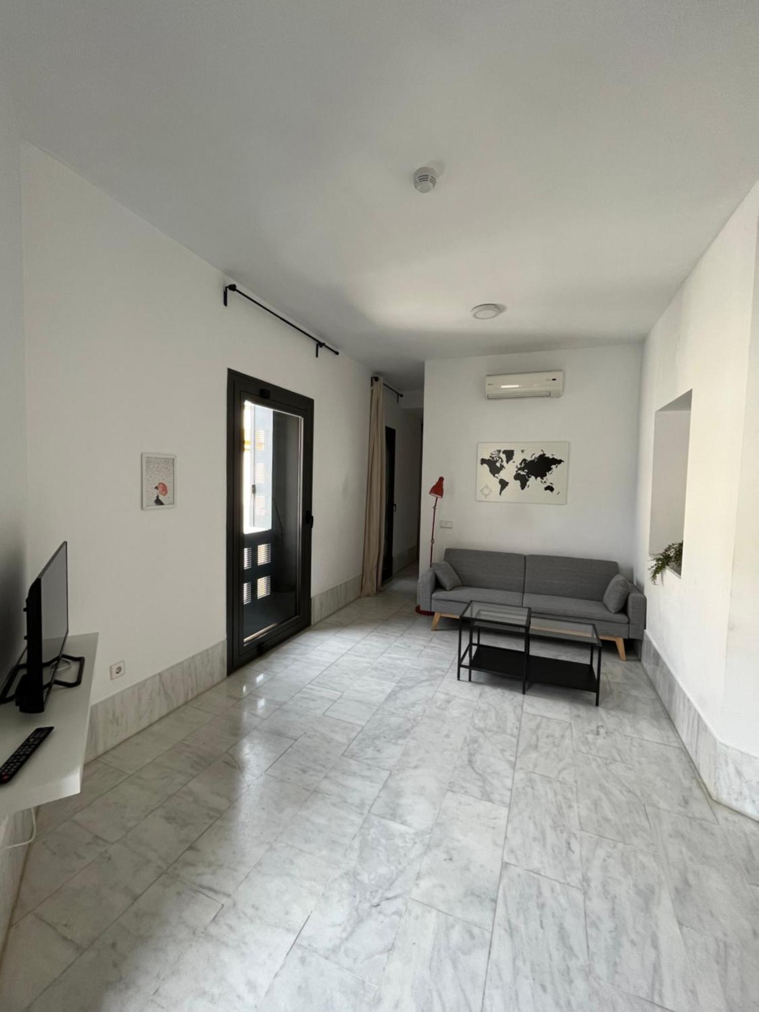 Center Confort 7 * Seville