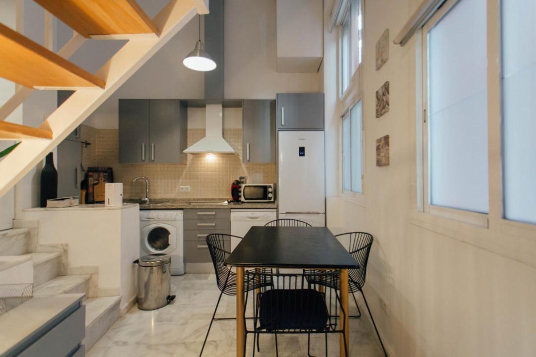 Cozy Next To The Alameda -2bdrm 1,5 Bath * Seville