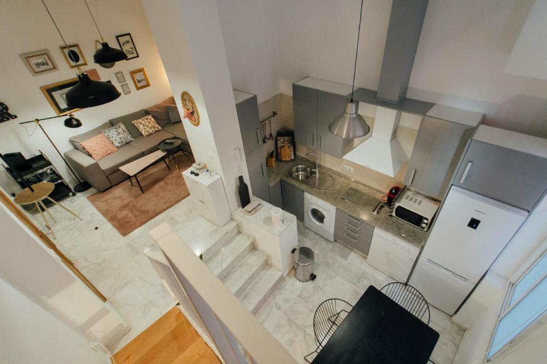 Cozy Next To The Alameda -2bdrm 1,5 Bath Apartment Seville
