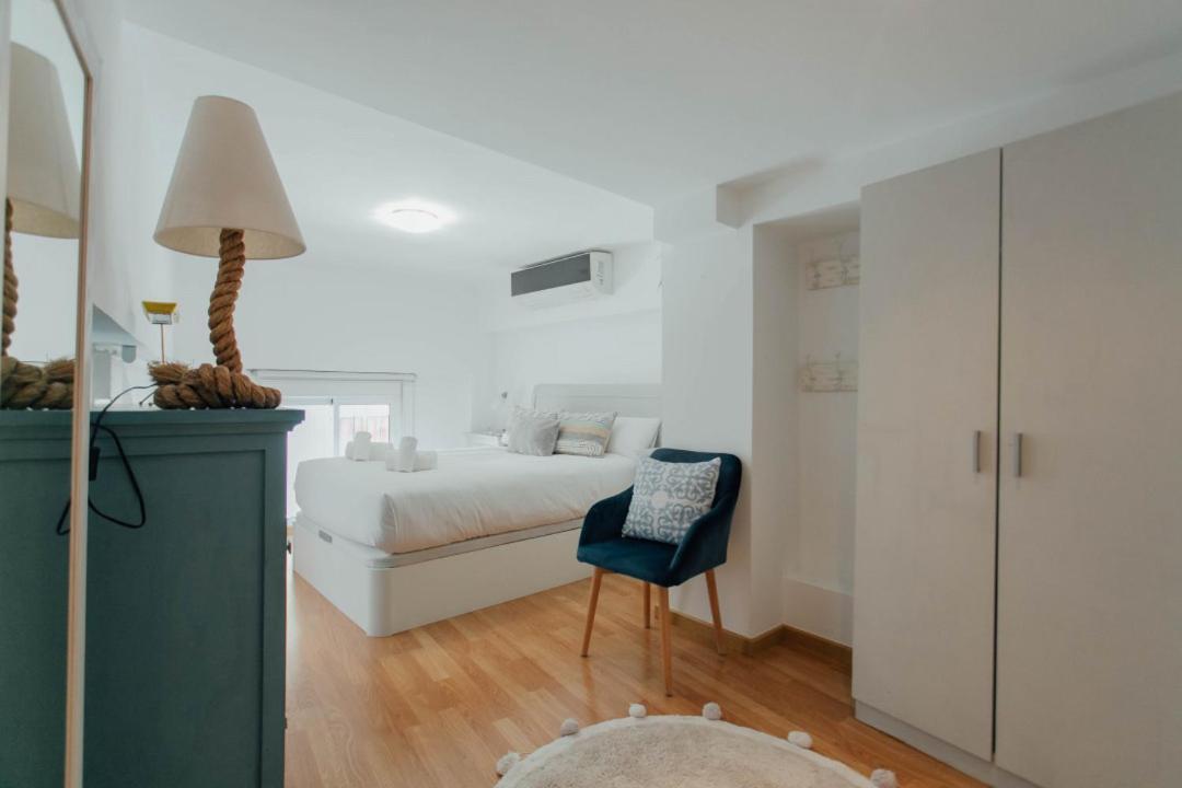 Cozy Next To The Alameda -2bdrm 1,5 Bath * Seville