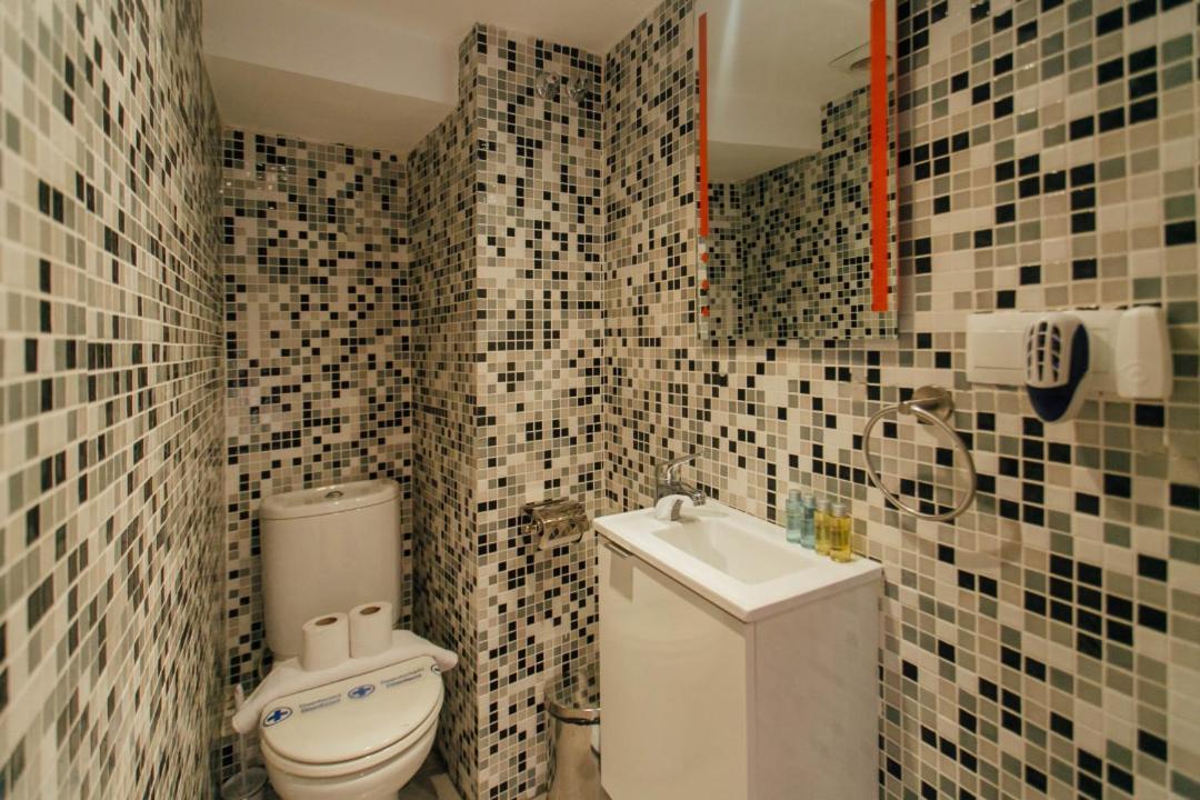 Cozy Next To The Alameda -2bdrm 1,5 Bath Apartment Seville