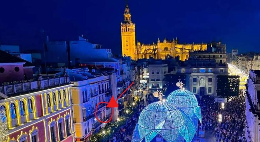 Luxe Town Hall * Seville