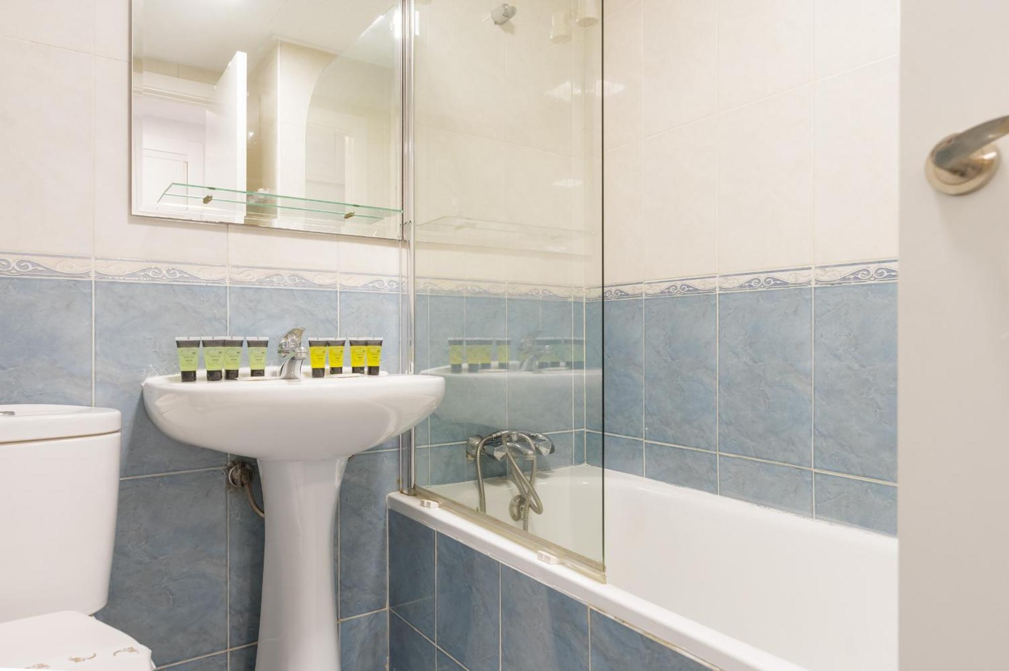 Apartment Comfortable And Functional In Triana Seville