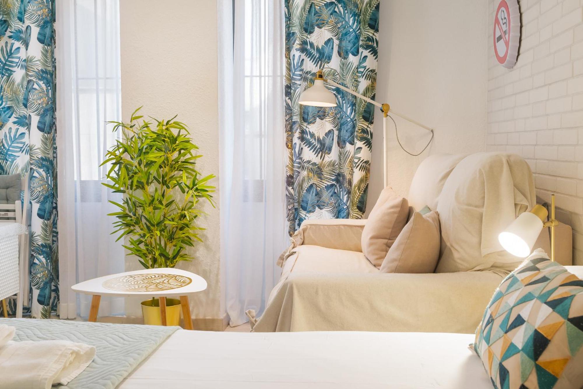 Comfortable And Functional In Triana Apartment
