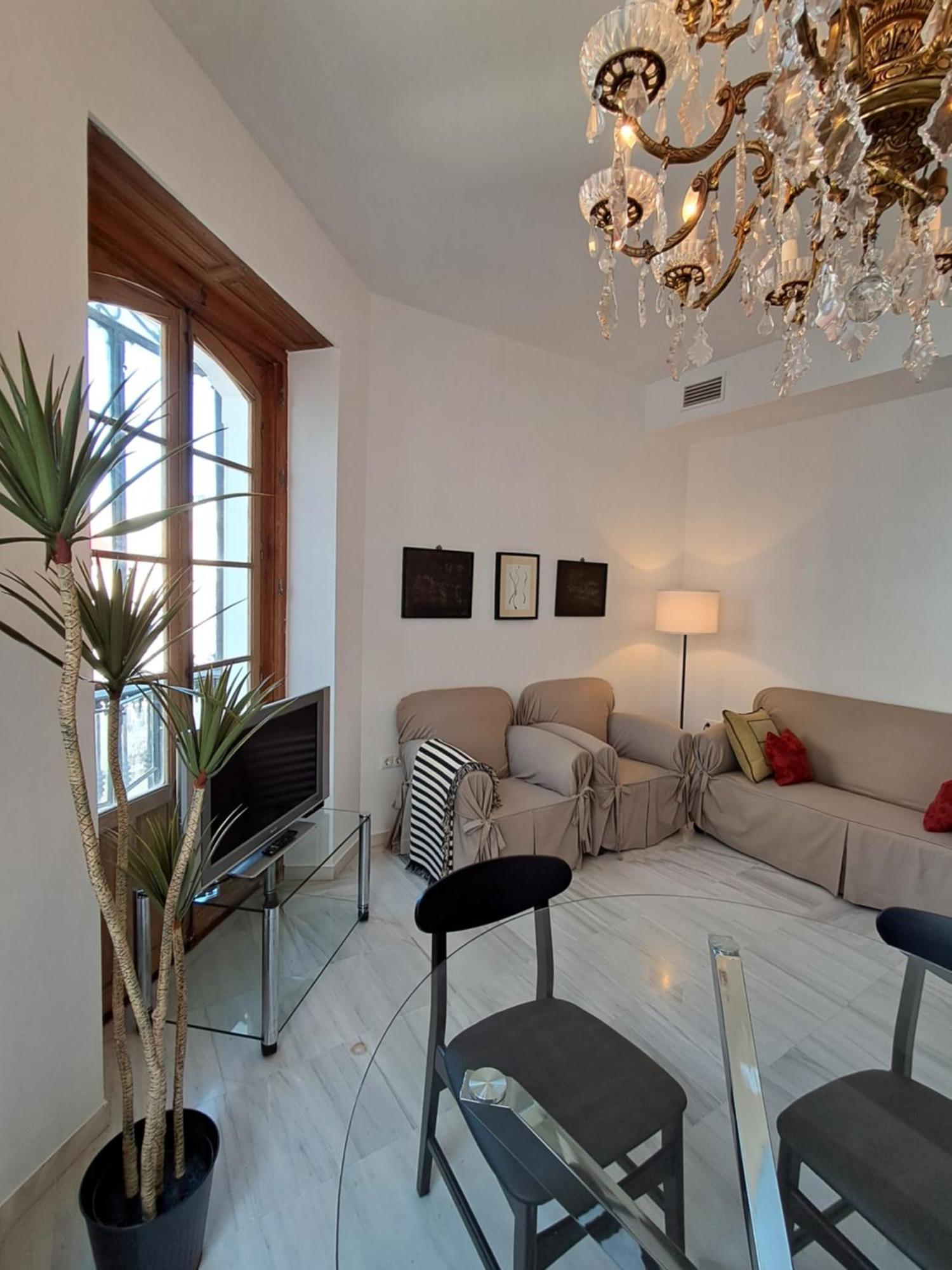 Almirante Hoyos Apartment *