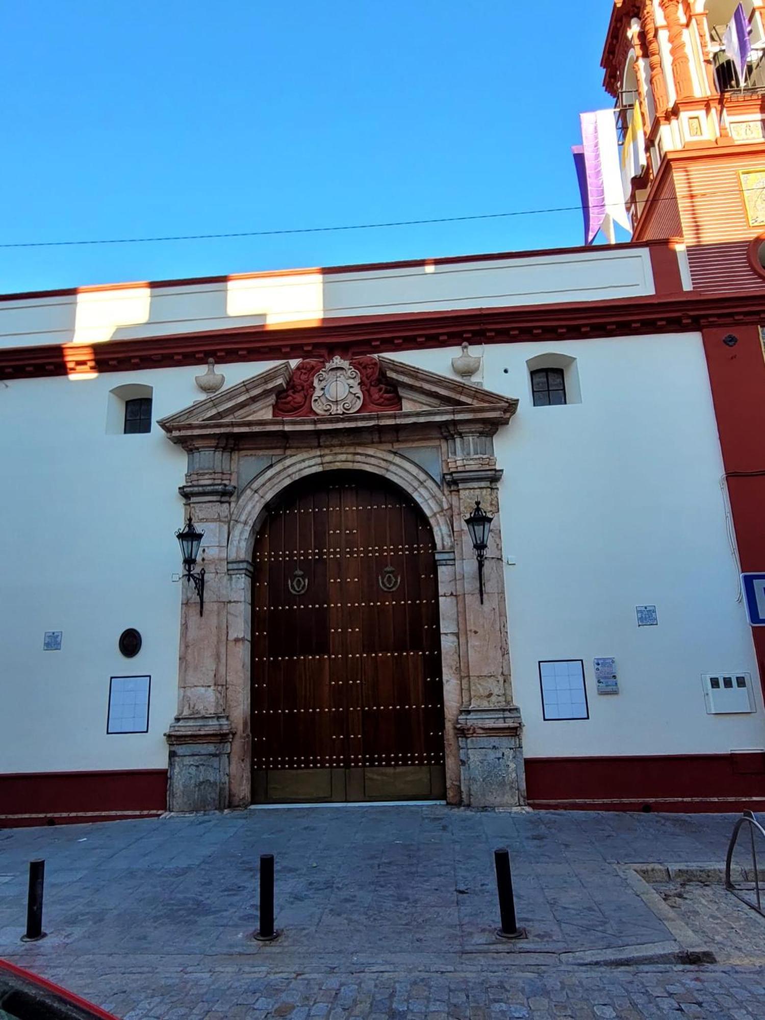 Triana Castilla Rio In Unique Building * Sevilla