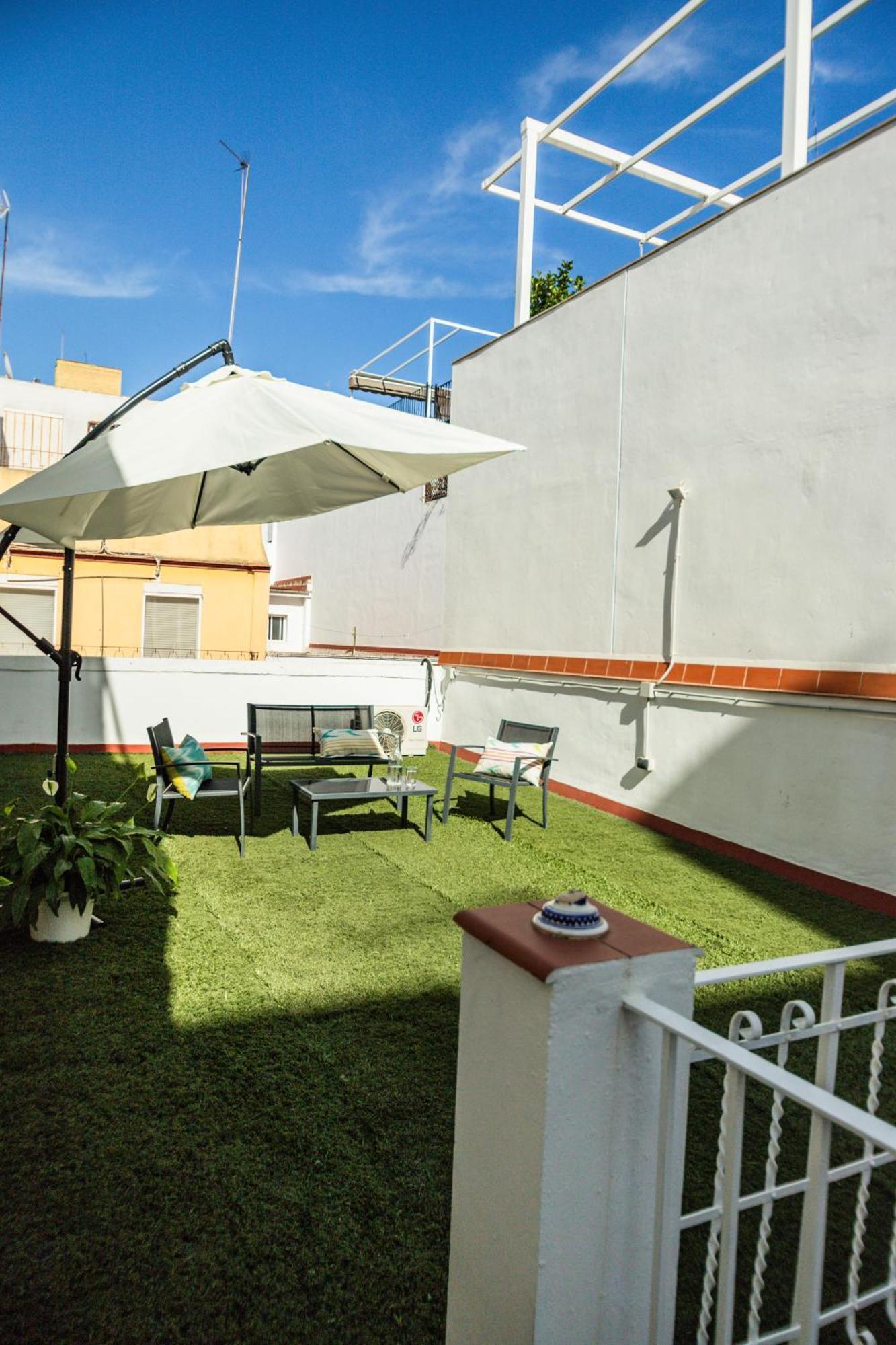Encantadora Casa En Barrio De Triana