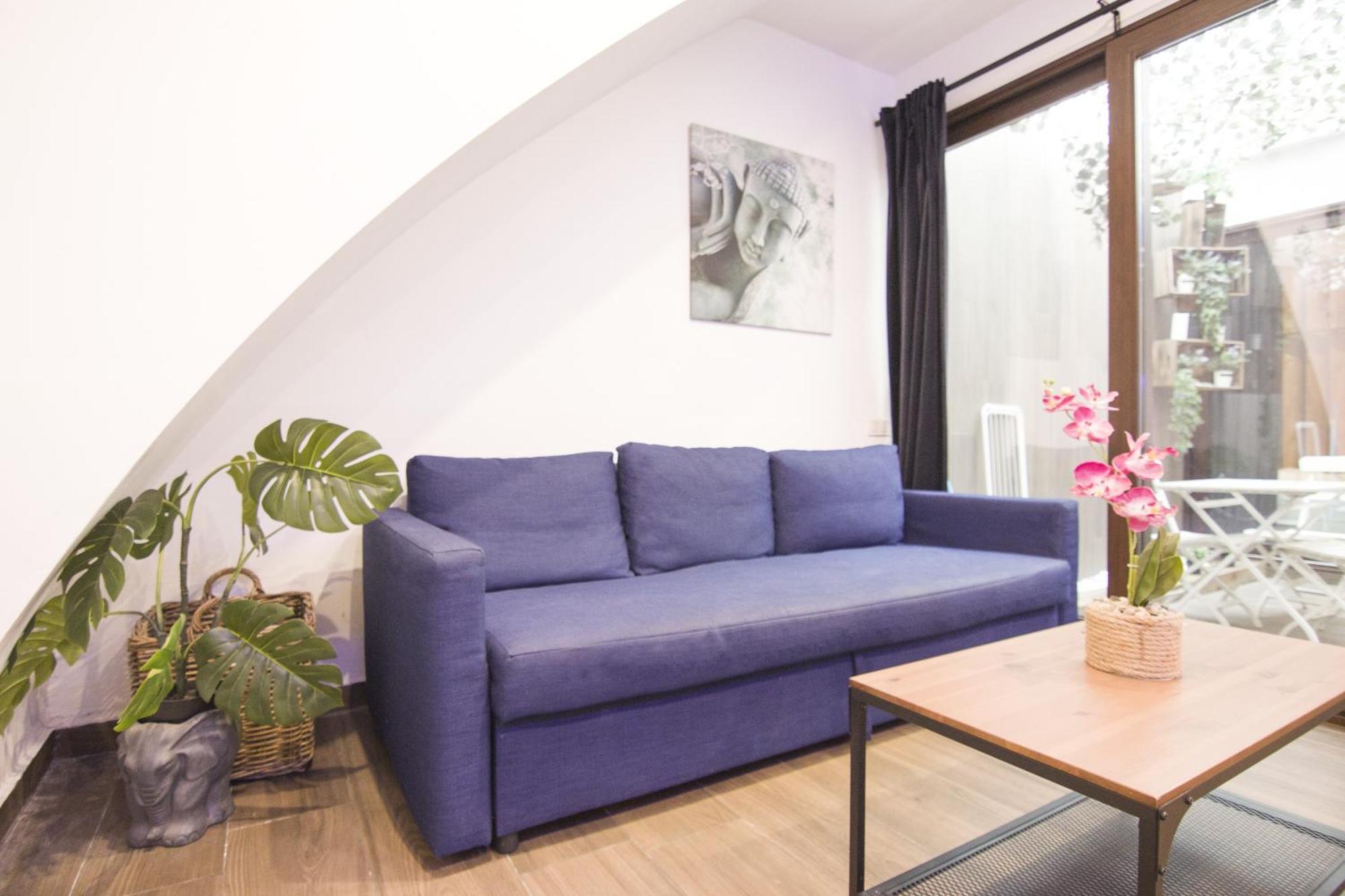 Rentalsevilla Looks Pretty And Modern Apartamento Sevilla