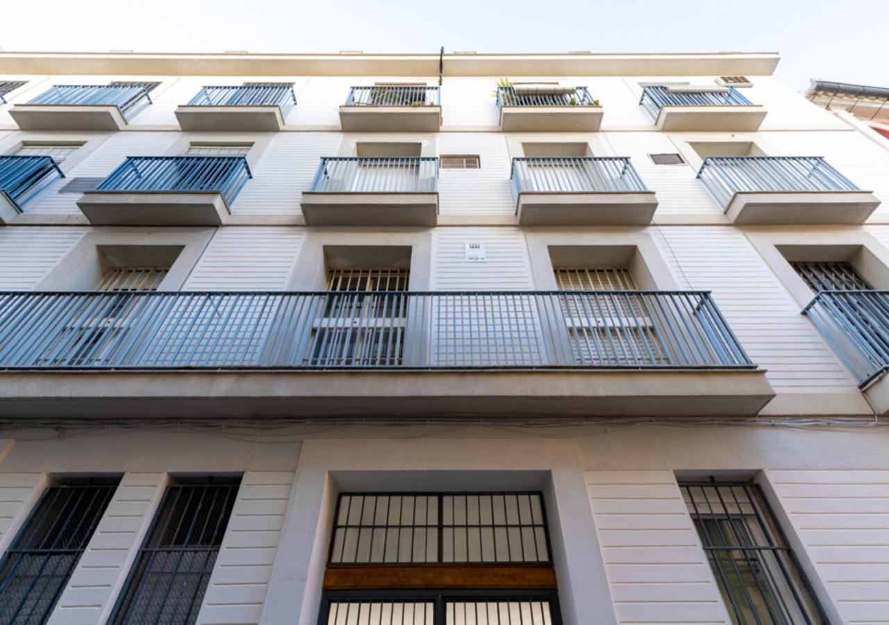 Apartment Cervantes 17 *