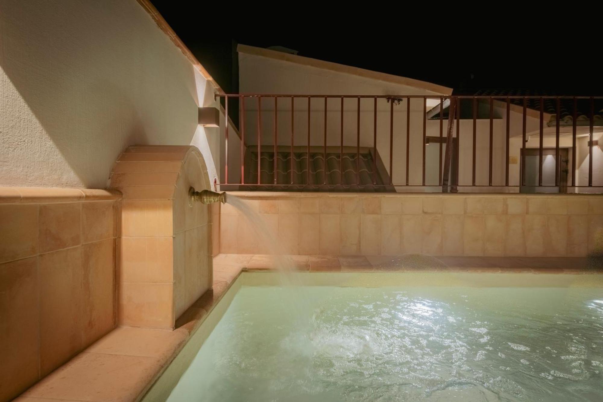 Pensión Lirium Casa Patio