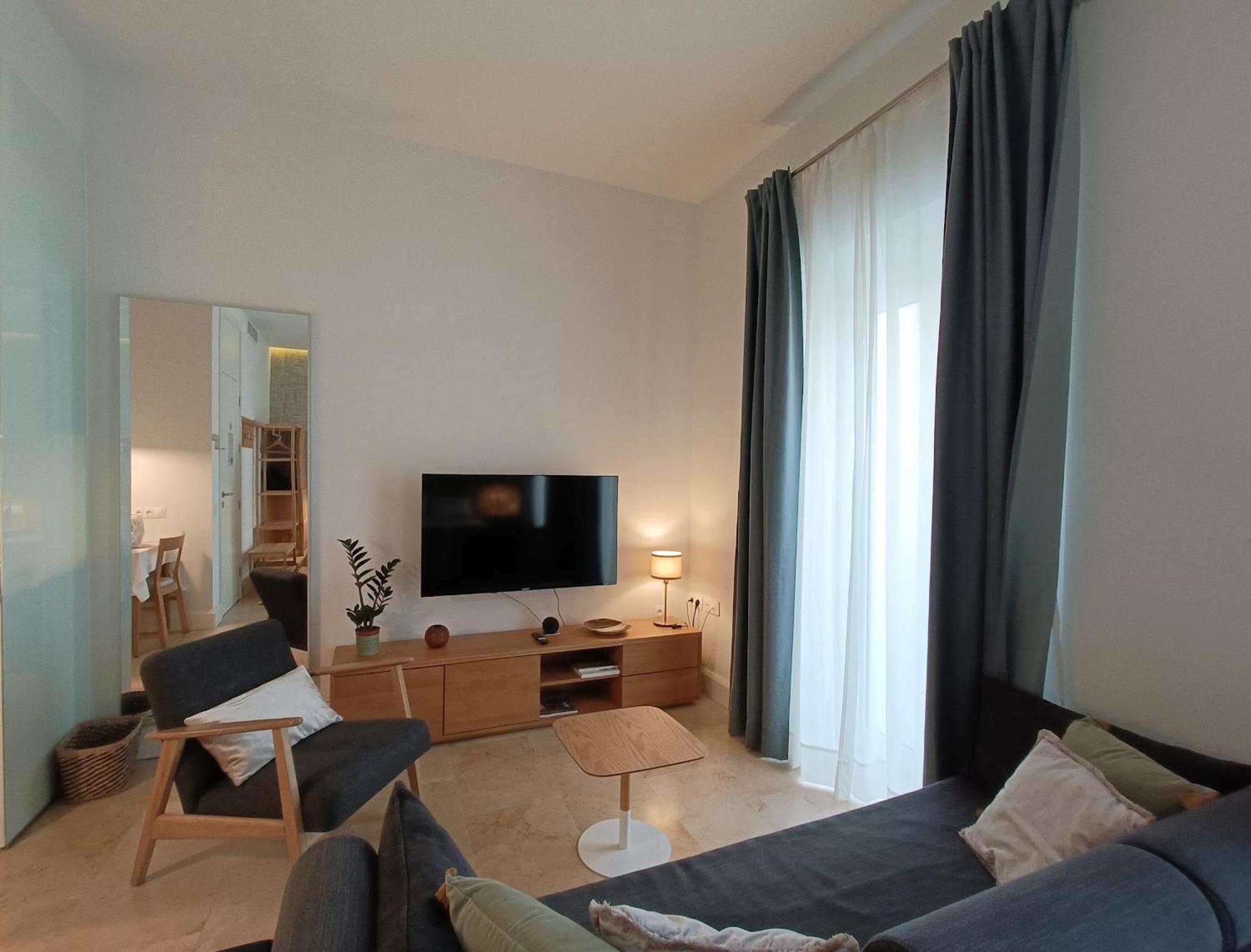 White Alameda Apartment Seville