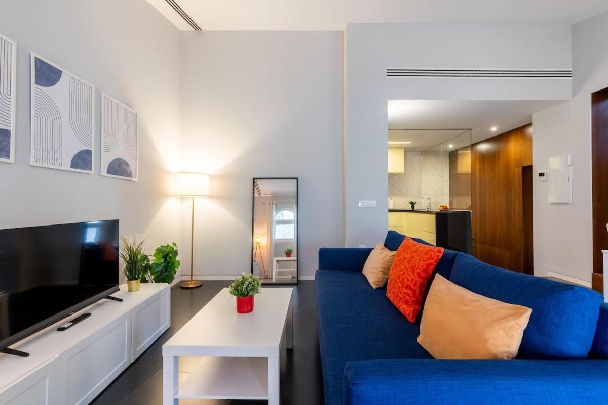 C2 With Terrace In The Arenal, Cathedral Apartment *